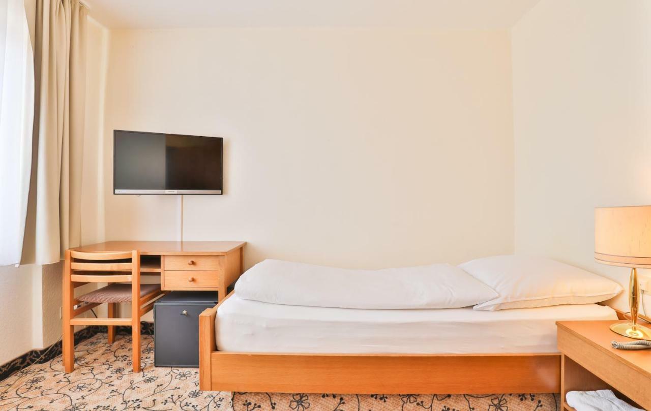 Am Hotel 3*